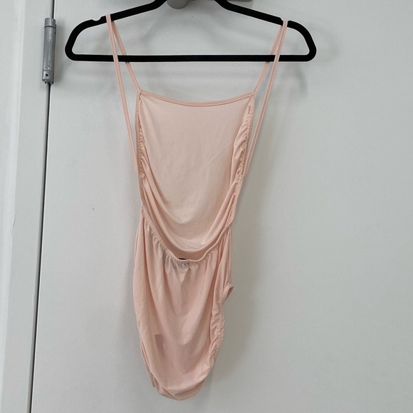 NWT Boohoo Light Pink Bodysuit -Size US 6 - Picture 4 of 4